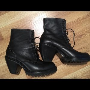 Via Spiga Luxor 7.5 Black Lace-Up Boots, worn once